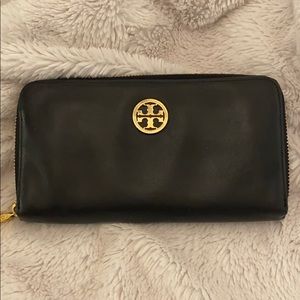 Tory Burch Zipper Wallet